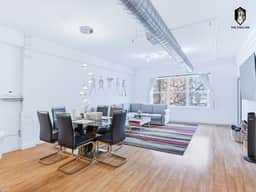 Celebrating Elvis" Loft - Steps from Main St/Museums (Loft 201)