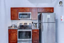 Walkable Downtown Location - Luxe Loft w/ free gated parking (Loft #107)
