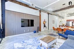 Walkable Downtown Location - Luxe Loft w/ free gated parking (Loft# 106)