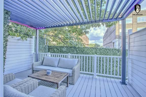 Signature Loft with Private Patio (Loft 101)