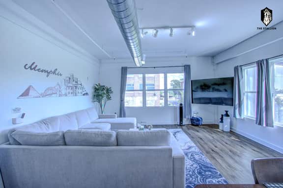 Walkable Downtown Location - Luxe Loft w/ free gated parking (Loft #205)