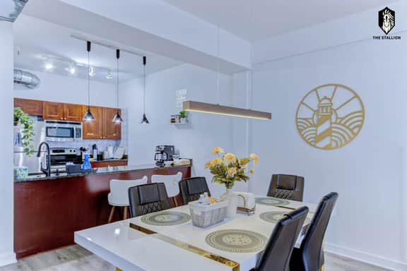 Walkable Downtown Location - Luxe Loft w/ free gated parking (Loft #209)