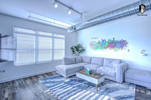 Walkable Downtown Location - Luxe Loft w/ free gated parking (Loft #310)