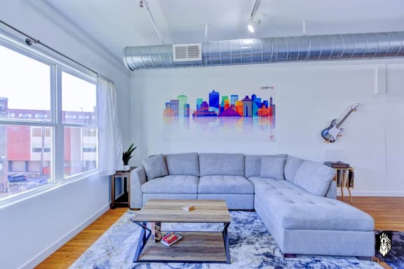 Walkable Downtown Location- Luxe Loft w/ free gated parking (Loft# 301)